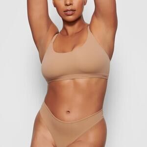 SKIMS Fits Everybody Scoop Bralette Bra Sienna Tan Nude NEW